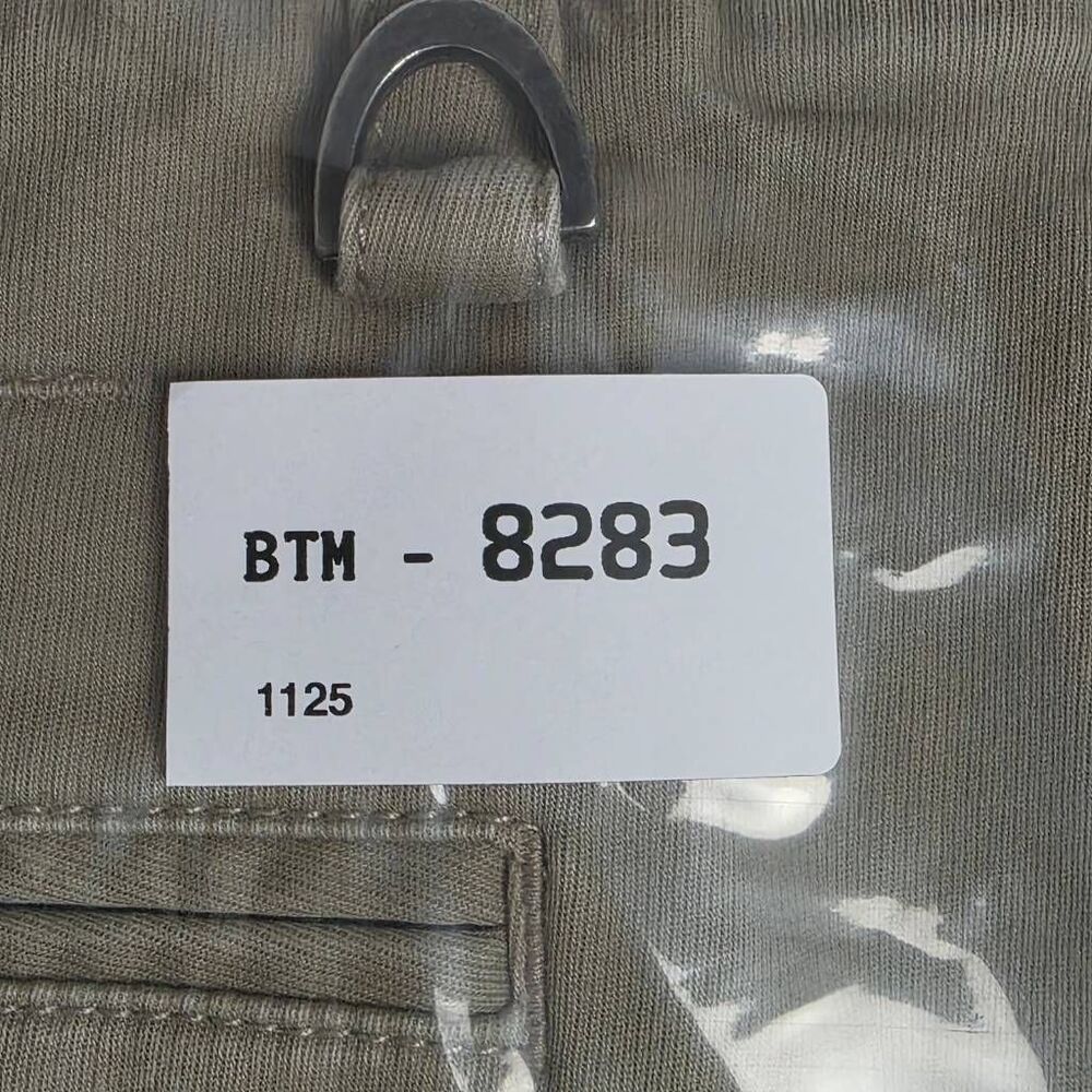 Under Armour Khaki Chinos - Picture 11 of 11